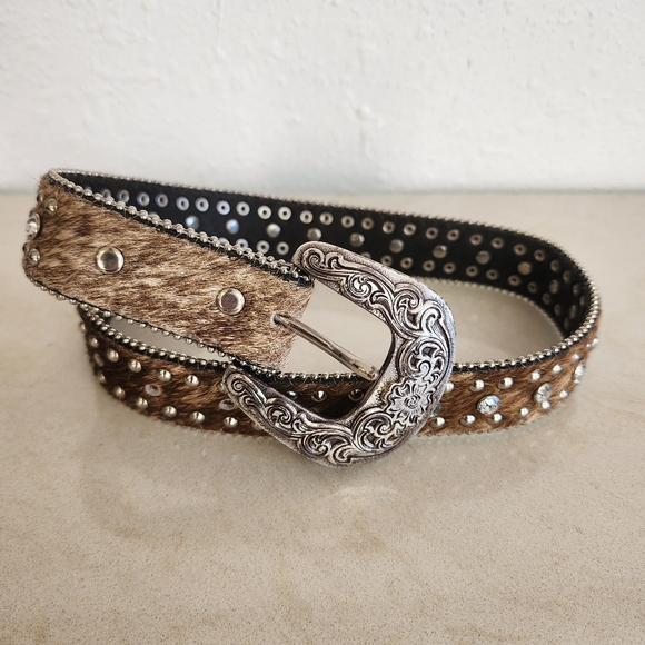 Nocona Brown Cowhide Hair On and Silver Rhinestone Studded Western Belt Sz 22in - Picture 2 of 3